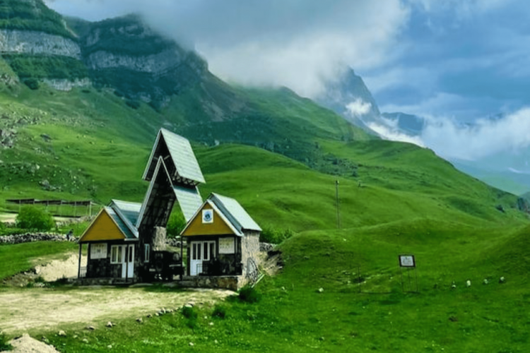 EXPLORANDO AZERBAIYAN