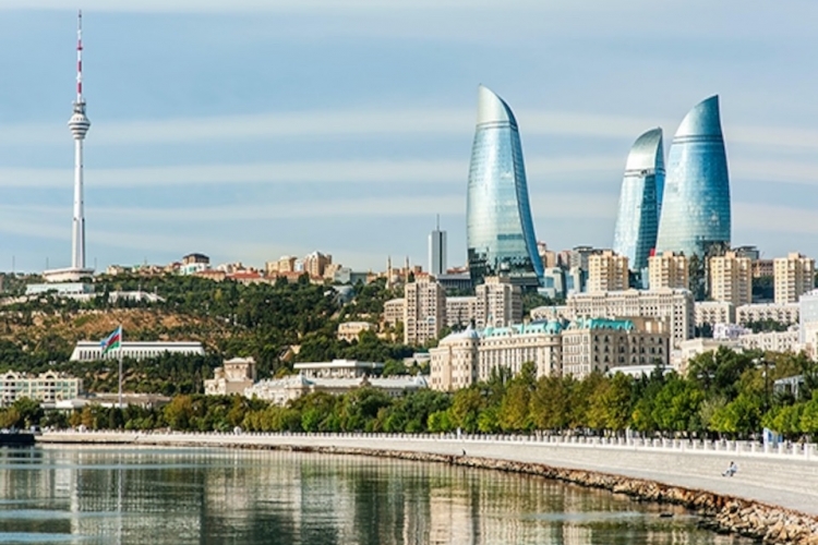 EXPLORANDO AZERBAIYAN