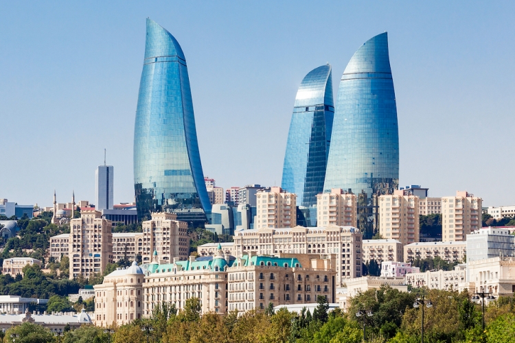 EXPLORANDO AZERBAIYAN